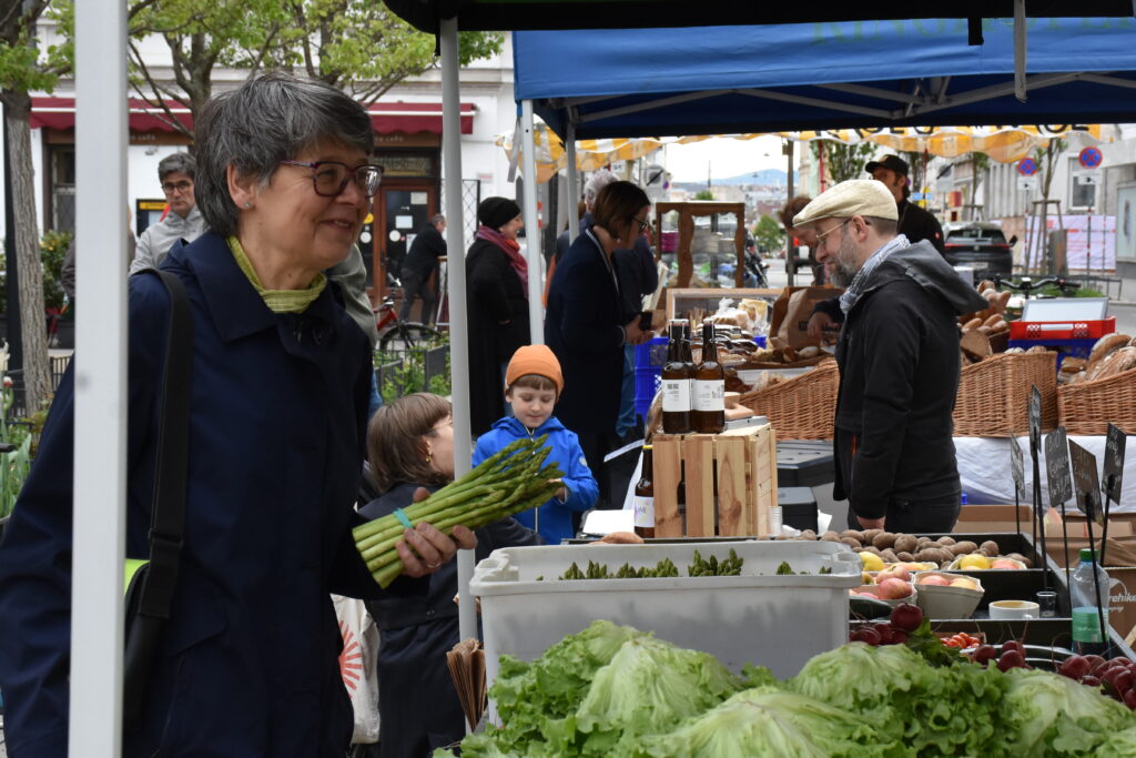 Von Brot bis Bier: Neuer Mittwochsmarkt am Johann-Nepomuk-Vogl-Platz